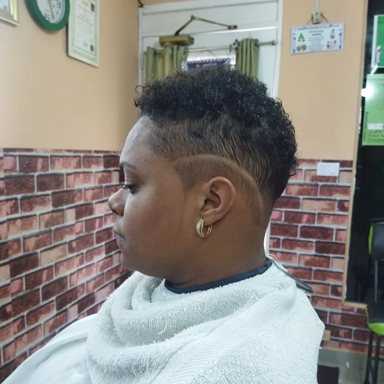 El primer corte de pelo de tu hijo: tips para que sea una buena experiencia